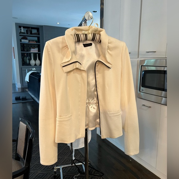 Beautiful ivory wool blend jacket, fully lined by CC Couture. - Picture 4 of 4